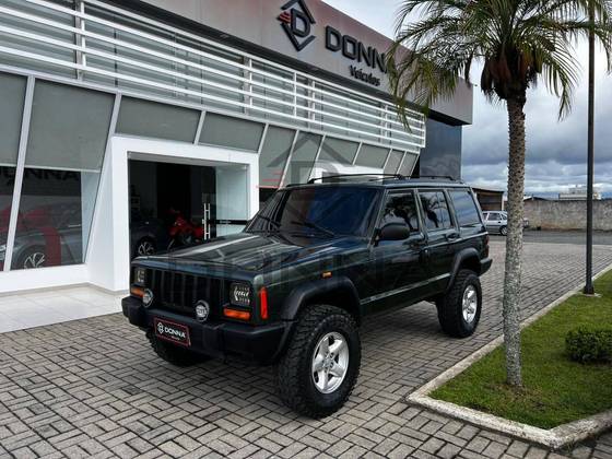 JEEP CHEROKEE 4.0 RUBICON 4X4 6I 12V GASOLINA 4P AUTOMÁTICO